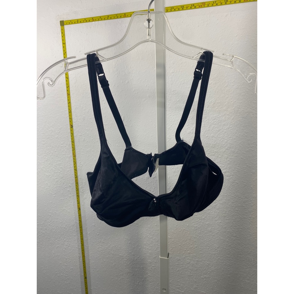 Black Underwire Bra Adjustable Straps Satin Finish Hook and Eye Closure